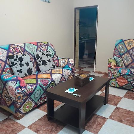 Disfruta De Un Barrio Tranquilo Lägenhet Alcalá de Guadaira Exteriör bild