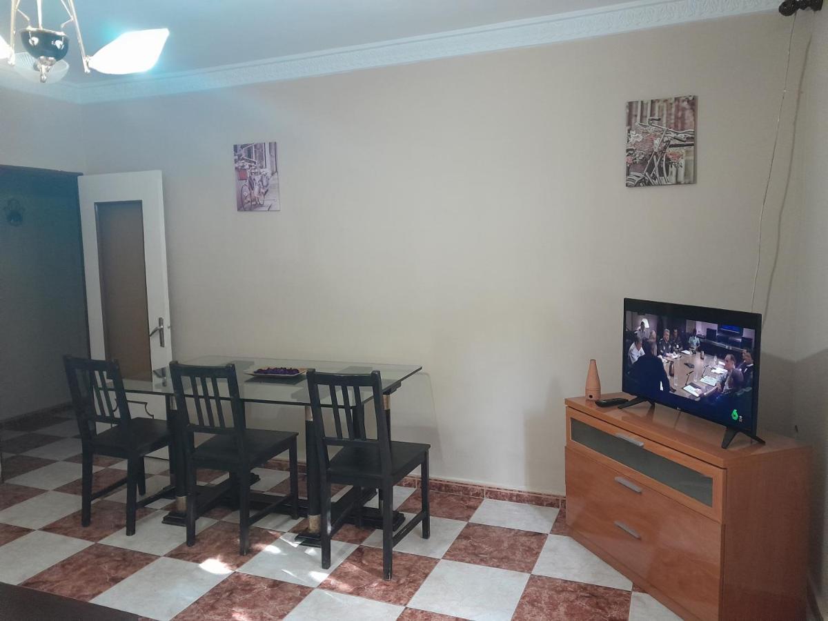 Disfruta De Un Barrio Tranquilo Lägenhet Alcalá de Guadaira Exteriör bild