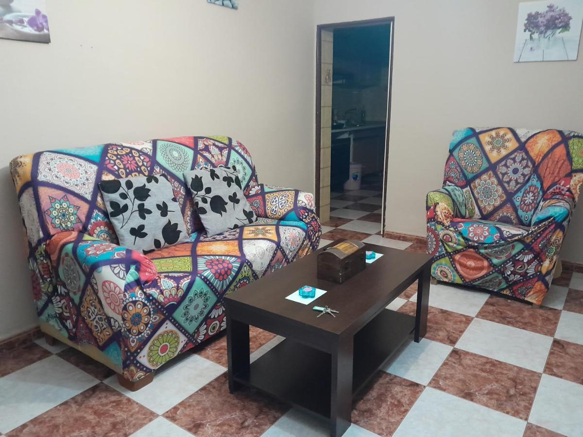 Disfruta De Un Barrio Tranquilo Lägenhet Alcalá de Guadaira Exteriör bild
